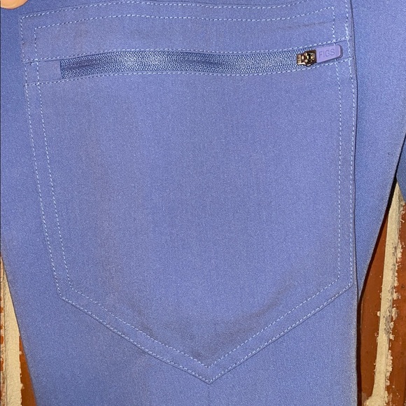 Figs Scrubs Technical Collection Zamora Jogger size medium petite - Picture 4 of 14